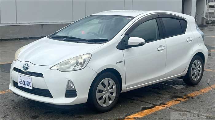 2012 Toyota AQUA