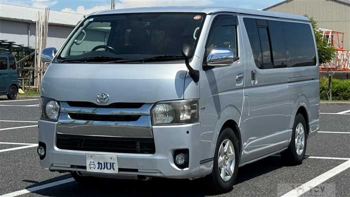 2010 Toyota Hiace Van
