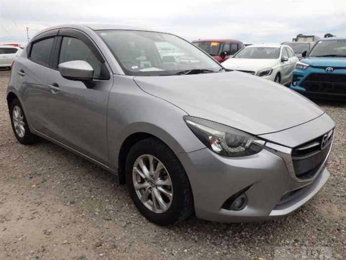 2014 Mazda Demio