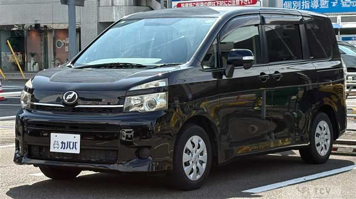2011 Toyota Voxy