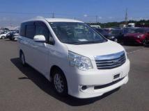2012 Toyota Noah