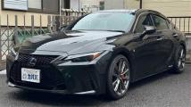 2021 Lexus IS