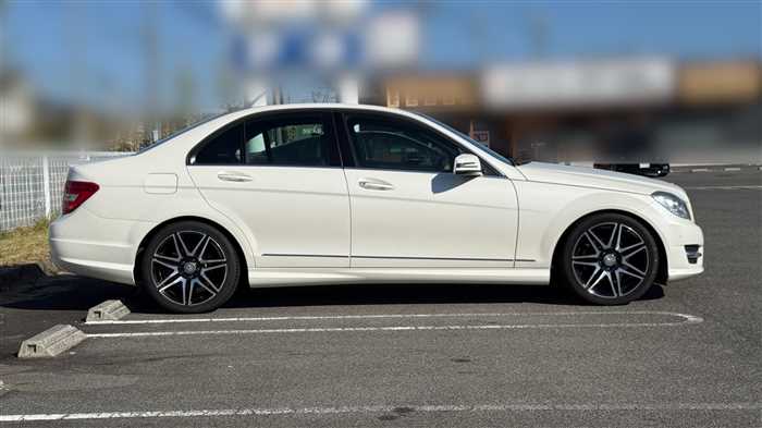 Mercedes-Benz C-Class 2018 photo 3