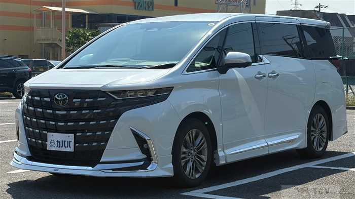 2025 Toyota Alphard
