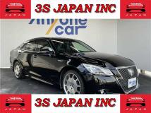 2013 Toyota Crown Hybrid