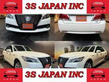 2013 Toyota Crown Hybrid