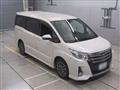 2015 Toyota Noah