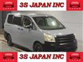 2010 Toyota Noah