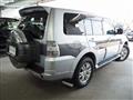 2012 Mitsubishi Pajero