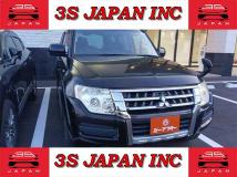 2015 Mitsubishi Pajero