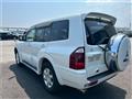 2006 Mitsubishi Pajero