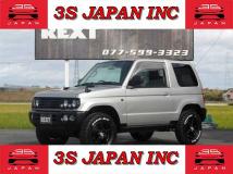 2004 Mitsubishi Pajero Mini