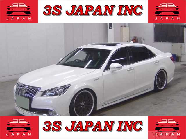 2015 Toyota Crown Majesta