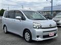 2012 Toyota Voxy