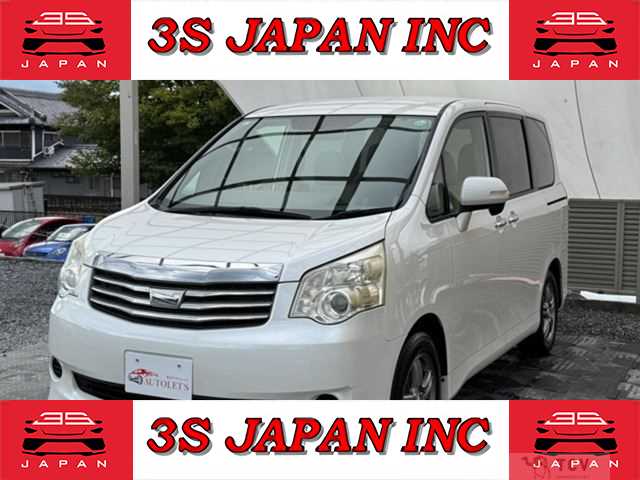 2013 Toyota Noah