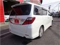 2013 Toyota Alphard