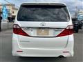 2013 Toyota Alphard