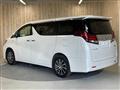 2015 Toyota Alphard Hybrid