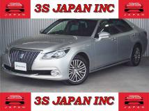 2014 Toyota Crown Majesta