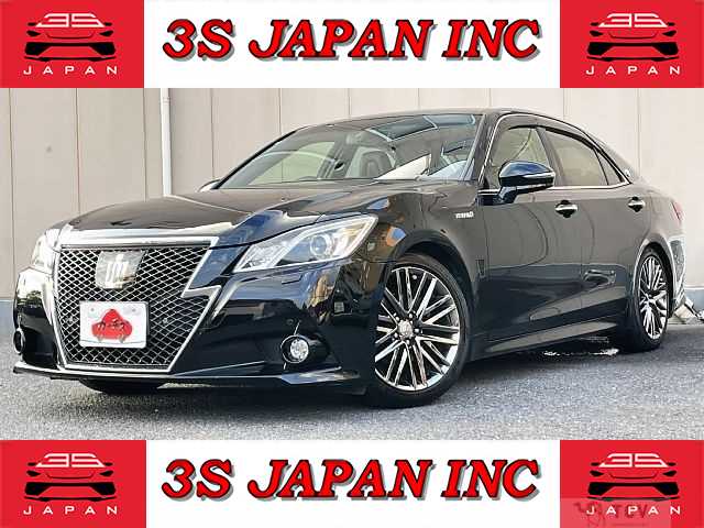 2013 Toyota Crown Hybrid