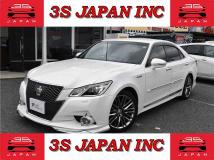 2015 Toyota Crown Hybrid