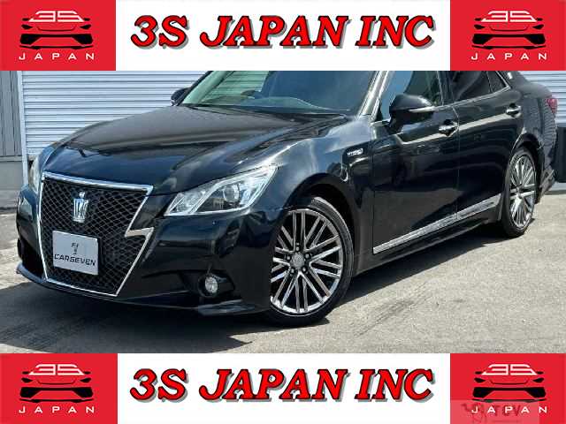 2013 Toyota Crown Hybrid