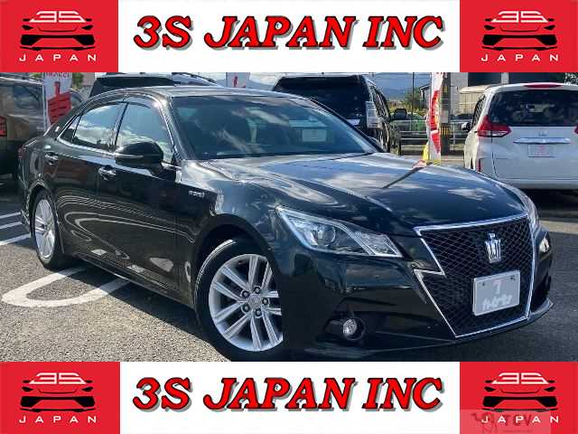 2013 Toyota Crown Hybrid