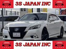 2015 Toyota Crown Hybrid