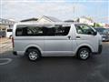 2004 Toyota Hiace