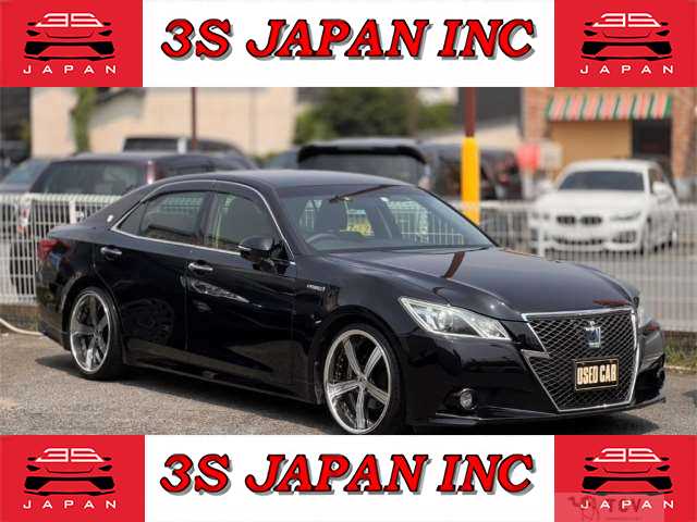 2014 Toyota Crown Hybrid