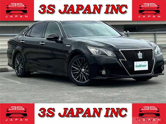 2015 Toyota Crown Hybrid