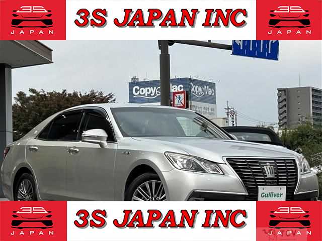 2014 Toyota Crown Hybrid