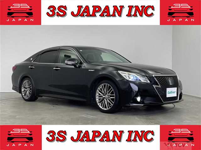 2013 Toyota Crown Hybrid