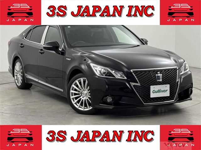 2013 Toyota Crown Hybrid