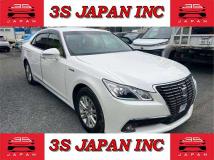 2014 Toyota Crown Hybrid