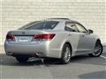 2014 Toyota Crown Hybrid