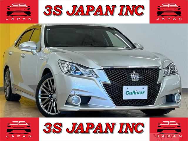 2013 Toyota Crown Hybrid