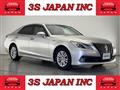 2013 Toyota Crown Hybrid