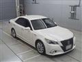 2013 Toyota Crown Hybrid