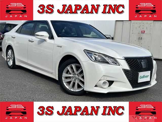 2013 Toyota Crown Hybrid