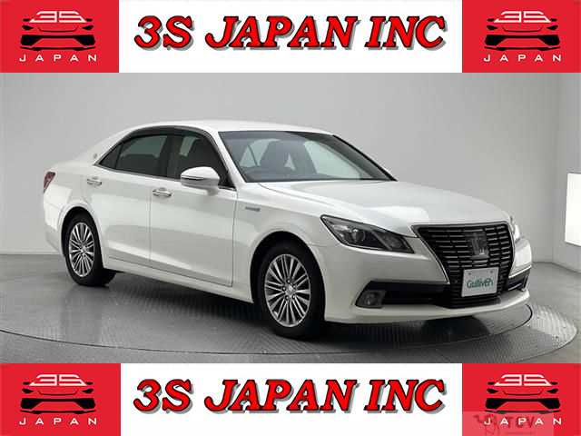 2015 Toyota Crown Hybrid