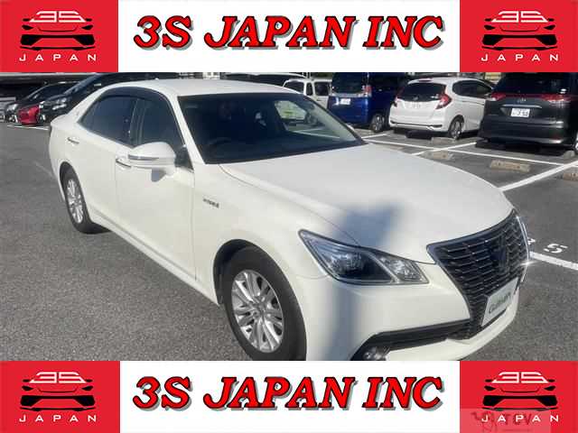 2013 Toyota Crown Hybrid