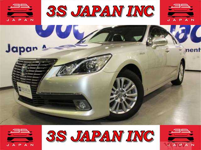 2013 Toyota Crown Hybrid