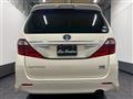 2013 Toyota Alphard Hybrid