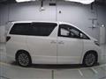 2013 Toyota Alphard