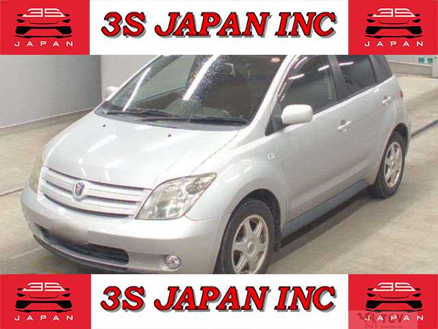 2004 Toyota IST
