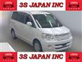 2004 Toyota Noah