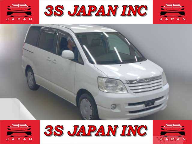 2004 Toyota Noah