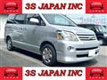 2005 Toyota Noah