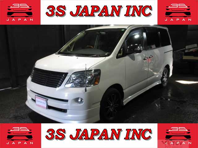 2005 Toyota Noah